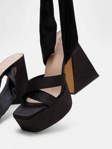CUCCOO SZL 厚底不对称鞋跟带时尚黑色凉鞋 - 黑色 - 查看 7