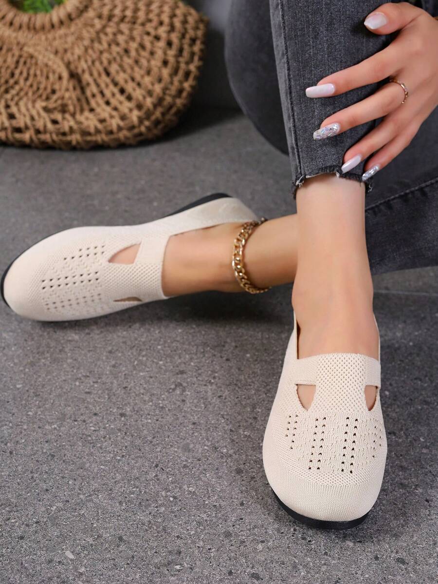 Plus Size Women's Beige Hollow-Out Comfortable Flat Shoes, Spring/Summer - Beige - View 1
