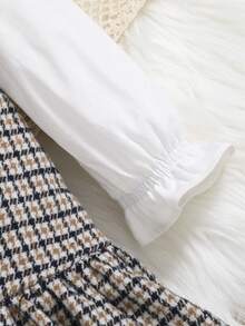 SHEIN Đứa bé gái Cổ diềm tay áo lá sen Áo & In Houndstooth Xù Hoa Sen Đầm Pinafore - Nhiều màu - Xem 8