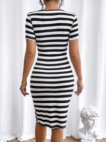 SHEIN Privé 條紋印花交疊領圍裹連衣裙 - 黑與白 - 查看 3