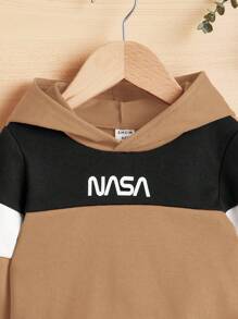 SHEIN Baby Boy Letter Graphic Colorblock Hoodie & Sweatpants - Multicolor - View 3