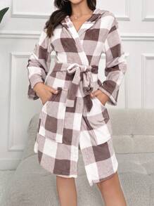 Bata con estampado de cuadros con capucha con cinturón de franela - Multicolor - Ver 3
