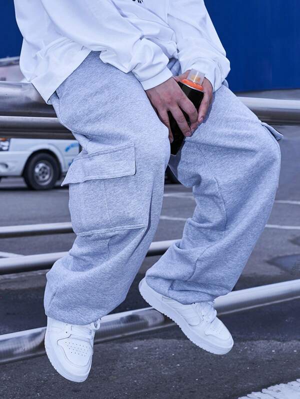 Manfinity EMRG Loose Fit Men's Sweatpants With Flap Pockets On Sides Straight Leg Long Drawstring Cargo Plain Light Grey Going Out Fashion Boyfriend Gift