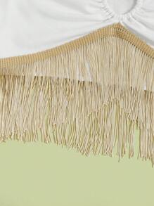 Soleia Chi tiết O-ring Fringe Hem Áo phông Crop - trắng - Xem 4