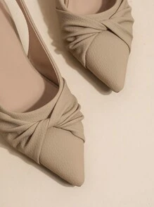 2025秋季女士卡其色尖头平底鞋 - 卡其色 - 查看 4