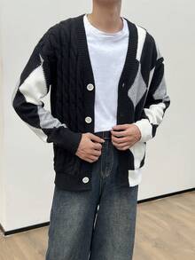 Aesthetic Post 男士菱形圖案針織下垂肩寬鬆開衫 - 彩色 - 查看 6