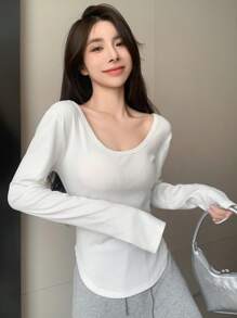 DAZY Letter Graphic Scoop Neck Tee - White - View 5