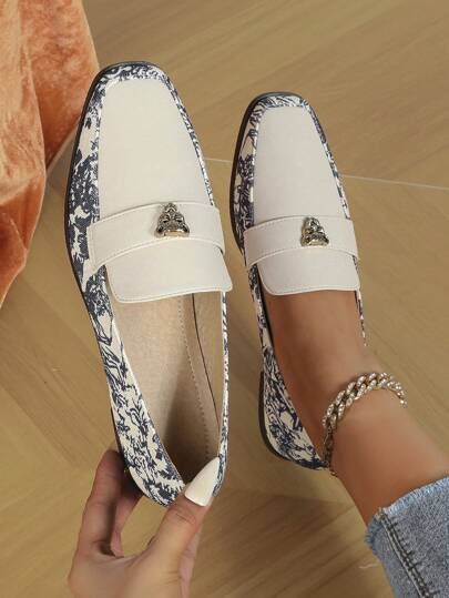 2025秋季虎头金属扣方头平底时尚图案一脚蹬舒适女式乐福鞋