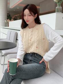 DAZY 1入組花卉刺繡麻花編織毛衣背心 - 杏色 - 查看 5