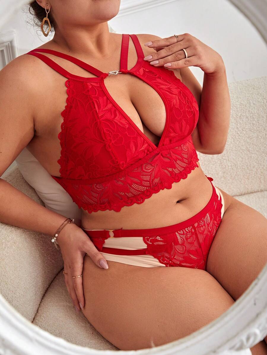 Plus Floral Lace Cut-out Lingerie Set - Red - View 1