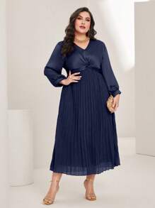 Modelyn Plus Twist Front Pleated Hem Dress - Navy Blue - View 7