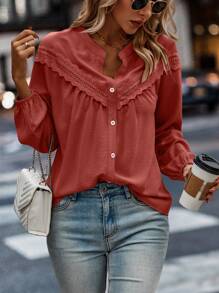 SHEIN LUNE Áo sơ mi tay đèn lồng chèn ren Guipure, nút thường ngày cho nữ, ren tương phản, thêu lỗ, tay dài khoét lỗ, dáng thường ngày, áo trễ vai bằng gỗ đỏ thông thường, áo cánh cho nữ, mùa xuân/thu, trang phục thường ngày - Gỗ đỏ - Xem 4