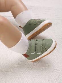 嬰兒針腳細節板鞋