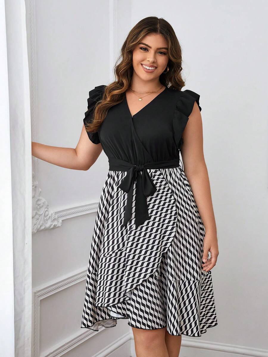 SHEIN Clasi Hơn In Đồ họa Viền Ruffle Bao bên Váy có thắt lưng - Đen và trắng - Xem 1