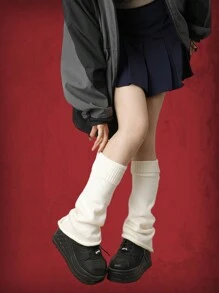 ROMWE Goth 兩雙女性素色腿部保暖套 - 黑與白 - 查看 2