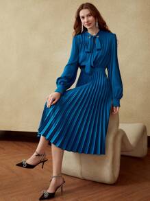 MOTF PREMIUM PLEATED TIE-NECK DRESS - Teal Blue - View 2