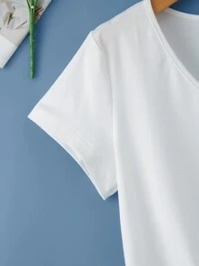 SHEIN LUNE Heart Embroidery V Neck Tee - White - View 3