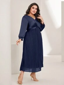Modelyn Plus Twist Front Pleated Hem Dress - Navy Blue - View 4