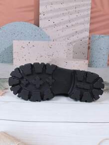 Women's Spring/Autumn New Thick-Soled Loafers, Fashion Minimalist Solid Color Round Toe Black Flat Shoes, Buckle Small Leather Shoes, Comfortable Platform Shoes, British Style Slip-On Shoes, Soft Bottom Work Shoes, Student Shoes - Black - View 4
