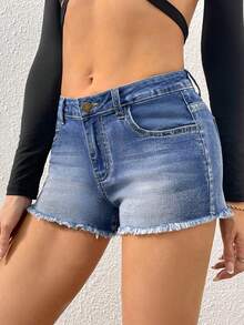 SHEIN EZwear 愛心刺繡毛邊牛仔短褲 - 中等水洗藍 - 查看 3