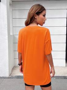 Rengka 艺术家骷髅印花落肩图案 T 恤，适合假期、度假、节日 - 橘色 - 查看 2