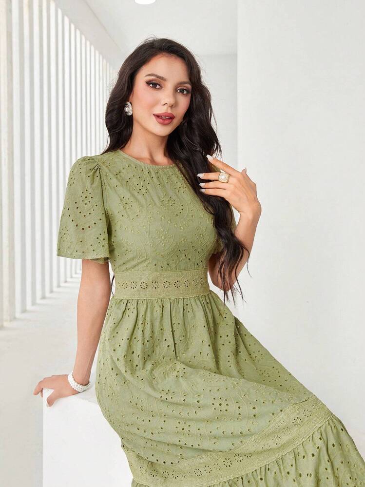 Modelyn Vestido largo con borde de volantes bordado con ojales para mujer - Verde - Añade 5