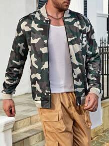 Manfinity Homme Men Plus Camo Print Bomber Jacket - Green - View 5