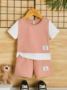 SHEIN Baby Boy Letter Patched Detail 2 In 1 Tee & Shorts - Multicolor - View 1