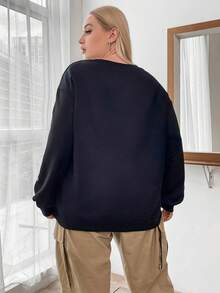 Flirla 大碼花卉和字母圖案落肩袖運動衫 - 黑色 - 查看 2