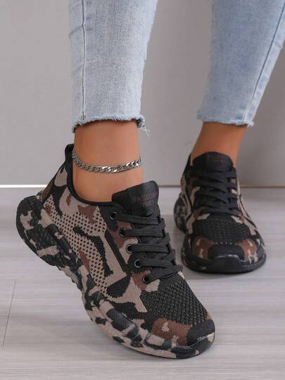 Zapatillas deportivas unisex para otoño/invierno, suela exterior de EVA ligera, parte superior de cuero cómoda y antideslizante, diseño de cordones de baja altura, diseño con estampado de letras, zapatillas deportivas de moda para mujeres
