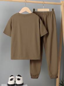 SHEIN 男大童字母補丁細節T恤和運動褲 - 摩卡棕 - 查看 2