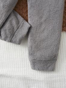 SHEIN Young Boy Solid 3D Ear Design Hooded Pajama Set - Grey - View 3