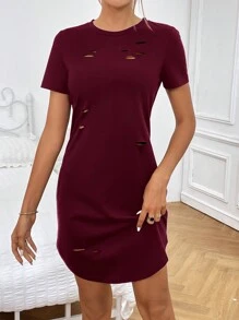 SHEIN Essnce 素色破洞T恤洋裝 - 酒紅色 - 查看 1