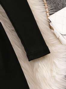 SHEIN 女大童毛茸邊腰帶T恤 - 黑色 - 查看 3