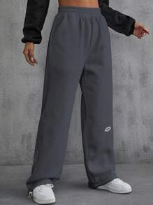 INAWLY Pantalones deportivos con diseño de parche de letra con bolsillos oblicuos - Gris Oscuro - Ver 3