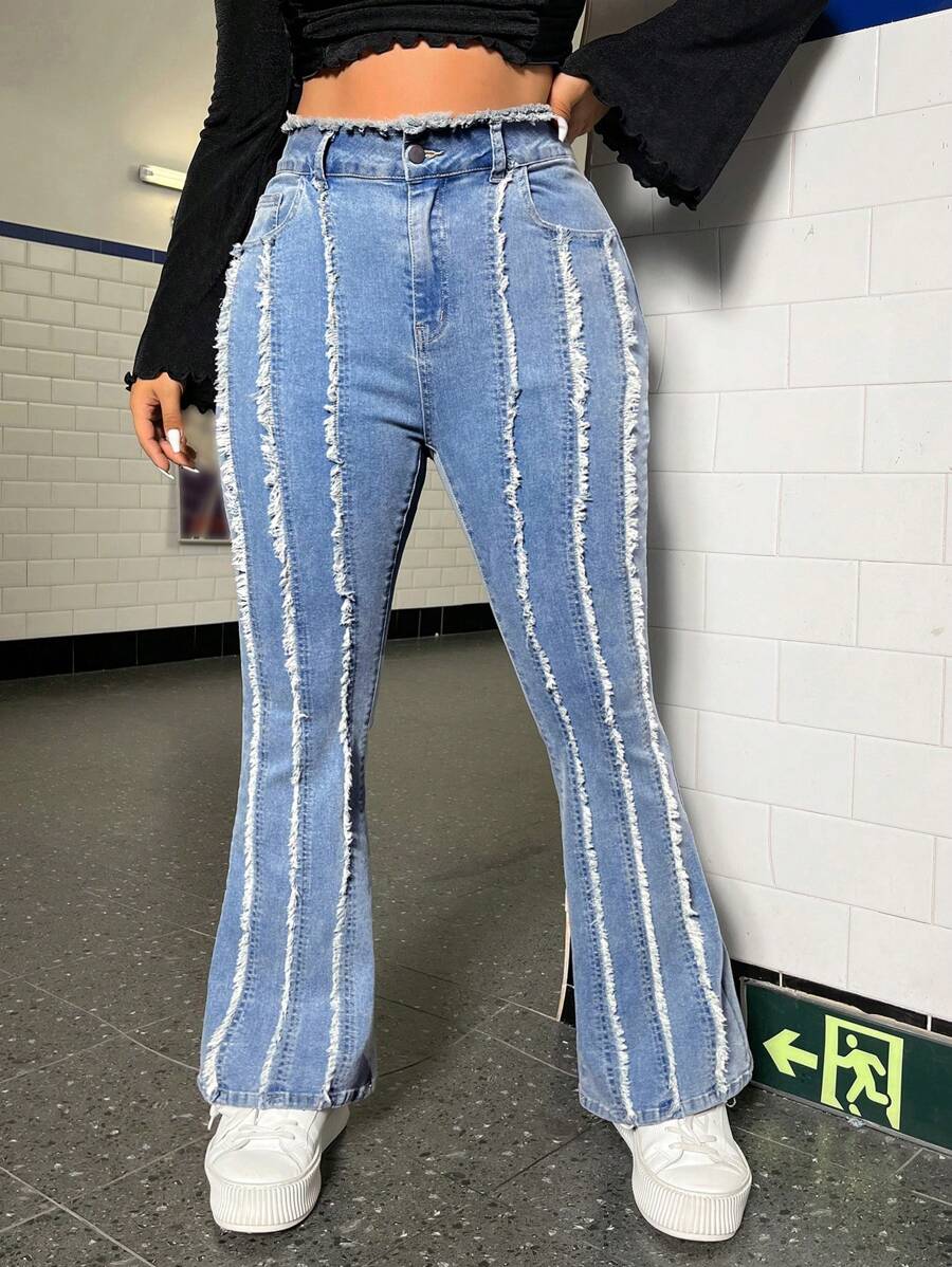 SHEIN EZwear Plus Raw Trim Flare Leg Jeans - Medium Wash - View 1