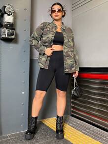 SHEIN EZwear Plus Camo Print Patched Pocket Denim Jacket - Army Green - View 5