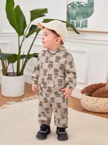 SHEIN Bimbo carino orso stampata maniche lunghe con cappuccio Giacche e Pantaloni affusolati Set - Cachi - Visualizzare 8
