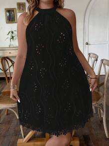 Calvaya 大碼網眼刺繡繞頸洋裝 - 黑色 - 查看 1