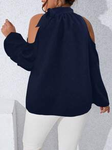 Celure 大碼珍珠串珠挖肩打結細節燈籠袖襯衫 - 藏蓝色 - 查看 2