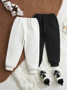 SHEIN 男小童休閒寬鬆適合2入組字母拼貼運動褲適用於秋天和冬天 - 黑與白 - 查看 2