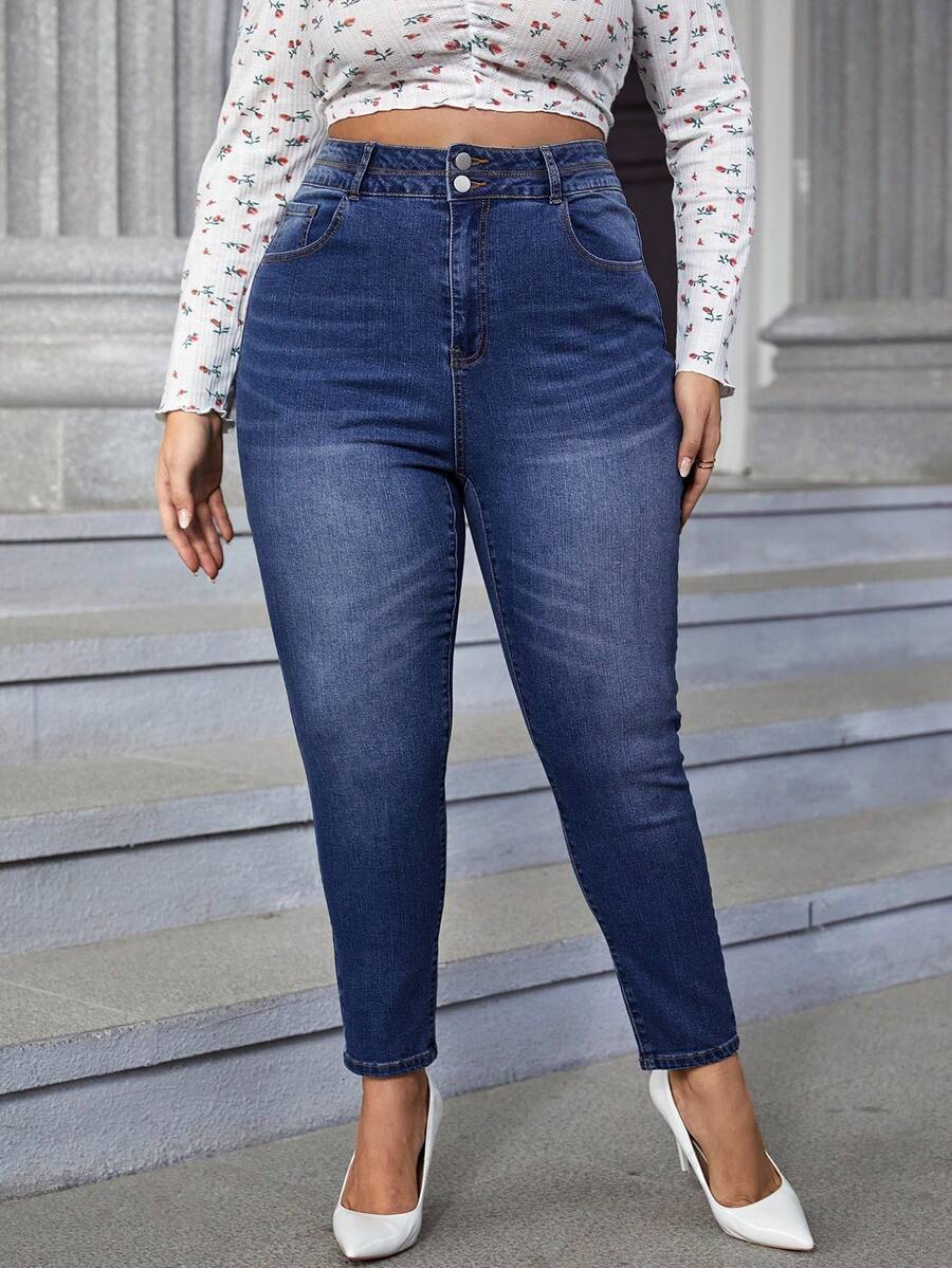 SHEIN Essnce 大碼高腰緊身牛仔褲 - 深色水洗藍 - 查看 1