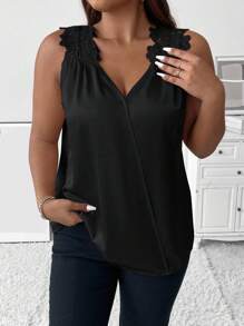 SHEIN LUNE 大碼拼接水溶蕾絲緞面襯衫 - 黑色 - 查看 5