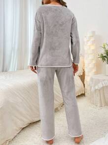 撞色包边纽扣前开襟法兰绒上衣和裤子家居服套装，舒适保暖，秋冬服装，蓬松睡衣