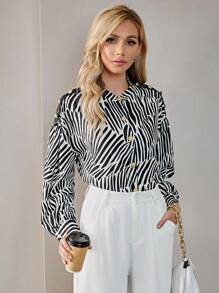Aveloria 斑馬條紋前紐扣襯衫 - 黑與白 - 查看 4