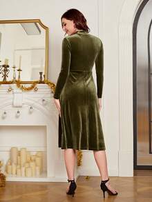 EMERY ROSE Mock Neck Velvet A-line Dress - Army Green - View 2