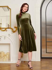 EMERY ROSE Mock Neck Velvet A-line Dress - Army Green - View 4
