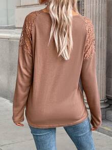 SHEIN LUNE 蕾絲拼接插肩袖T恤 - 棕色 - 查看 2