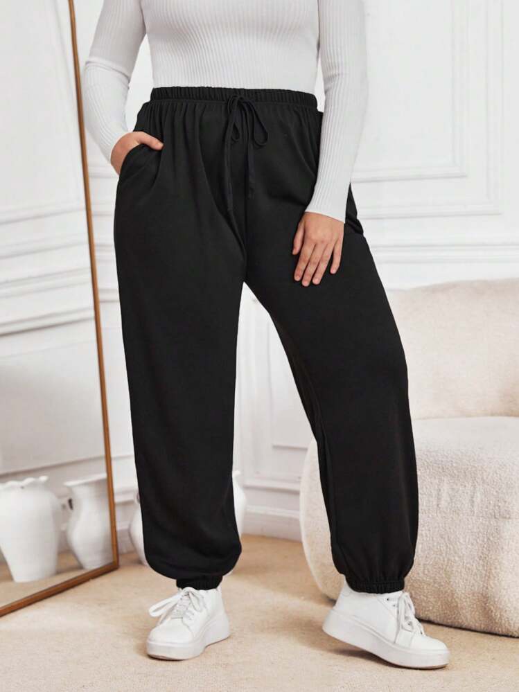 SHEIN Essnce מידות גדולות מכפלת מפוצלת מותן שרוך מכנסי טרנינג - שחור - ראה 3