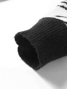 Manfinity Hypemode Men Letter Pattern Sweater - Black and White - View 7